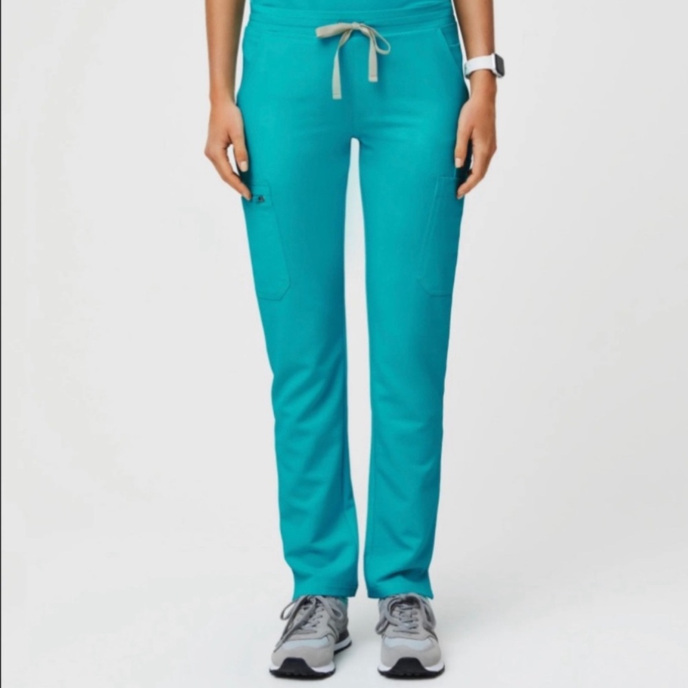 Figs Skinny Yola pants size XL used. Has a very small stain.